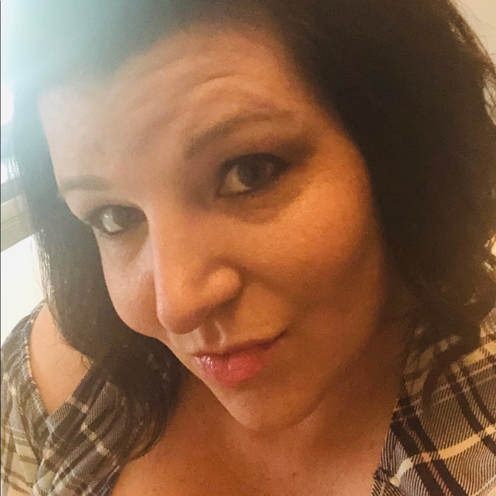 Meet your Posher, Becky